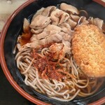 駅そば そば・うどん八起家 - 七味があんまり辛くない