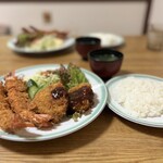 レストラン比来野 - 