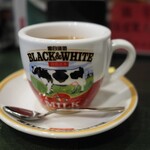 A Better Tomorrow - ホットミルクティーのカップがかわいい