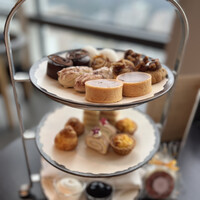 ザ タヴァン グリル＆ラウンジ - 