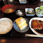 旬菜織部 - 2014.5カレイの煮付けと出し巻き定食