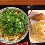 丸亀製麺 - 野菜かき揚げ１３０円いなり１００円