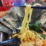 家系総本山 吉村家 - 麺リフト♪