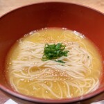 焼鳥 るい家 - 鶏出汁のラーメン（800円税込）