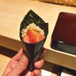 鮨 猪股 - 鮪の手巻き