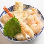 うどんダイニング うずまき - 海鮮天ぷら盛り合わせ
