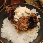 とんかつ けい太 - 唐揚げオンザライス　Withタルタルソース