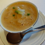 ピ・グレコ - イタリアグリーンピースの茶碗蒸し
      淡路アオリイカ、甘エビソース、カプチーノ仕立て