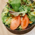 新大久保韓国横丁 チキン屋 - サラダ