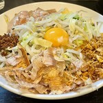 豚星。 - ミニ汁無し蕎麦豚１枚　ニンニクアブラ辛味　1,100円