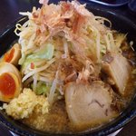 野菜が美味しい鶏豚ラーメン まる重 - 野菜増し、ニンニク増しでも６９０円