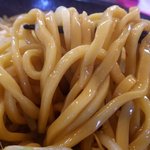 野菜が美味しい鶏豚ラーメン まる重 - 「普通」でも麺は200ｇ。けっこうきますよ！