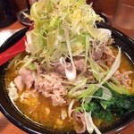 肉肉ラーメン - ネギトッピング（100円）はサービス満点！