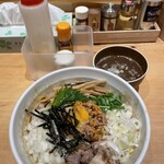 銀座 朧月 - 油そば(スープ付き)1100円