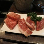 焼肉萬野 - はらみ、サーロイン、イチボです。