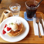 キャトル特製パンケーキ　春バージョン