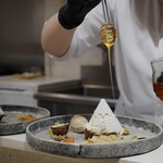 Haruka Murooka - 白い山に蜂蜜をかけて