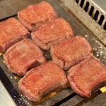 焼肉 ジャンボ - 