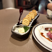 馬刺しと焼き鳥 グルマン三年坂 - 