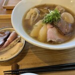 たかのちゅめ - 特製ラーメンのトッピングフルコンポ。