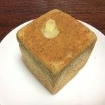 リール　ブーランジェリー - キューブのぱん（紅茶）191円