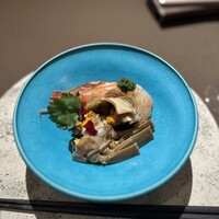 ファン・ダルクオーレ - ②上海蟹 ボタン海老 紹興酒 マルサラ酒漬け