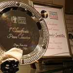 PIZZERIA FANTASISTA DUE - ナポリピッツァ職人コンテスト クラシカ部門優勝の盾