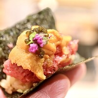 奥 - 北海道ウニと大間のマグロとキャビアとろたく