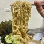 らー麺　Do・Ni・Bo - ビロビロ太麺をズルズルSUSURU✨✨✨