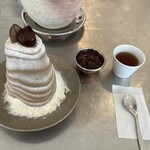 喫茶 ベレー - 和栗みるく　棒ほうじ茶付き　2500円。 　トッピング　いちじくのワイン煮　330円。