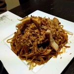 田田 - ホルソバか!!？って思ったけど和風なソース焼きそばでした。