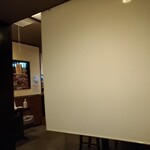 田田 - ロールスクリーンで仕切れてなかなかエエ感じ!!