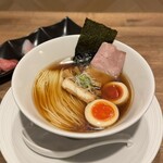 酒肴場 屯 - 津軽煮干し中華蕎麦（味玉入り）¥1000、海鮮丼¥500