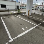 赤倉焙煎室 - お店の向かいに駐車場3台分あり