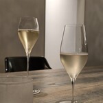 レヴォ - ・シャンパーニュとゆずチェッロのカクテル 　・黒文字シロップの炭酸水割り