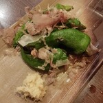 釣り魚の店舟武 - 万願寺唐辛子の網焼き780円、箸休め的に、新鮮だった