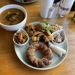 カメイノ食堂 - メルジメッキチョルバス