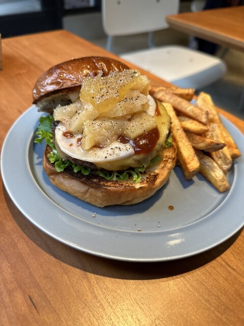 何でもありのフルーツバーガー』by ndrtaka : LITOR (リッター)- 県庁