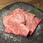 味樹園 名駅三丁目店 - 幻の塩カルビ　　　¥1419