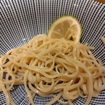 麺家 たけ田 - 柑橘絞った麺