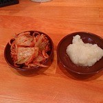 塩元帥 - サービスのきむちと生にんにく