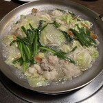 やみつき餃子ダイニング　虎舞 - 煮えたもつ鍋(塩)