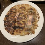 やみつき餃子ダイニング　虎舞 - 羽付餃子　2種