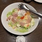 やみつき餃子ダイニング　虎舞 - シーザーサラダ(本日のサラダ)