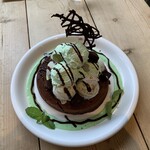 カフェ アクイーユ - 2020年6月　チョコミントパンケーキ