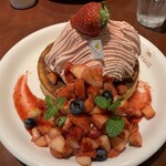 カフェ アクイーユ - 2020年2月  いちごモンブランケーキ