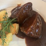 Le Delizie Del Mondo - 和牛ほほ肉のワイン煮込み