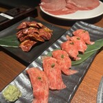 焼肉 芯々 - 上ハラミと松坂牛の肉寿司