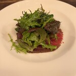 ICARO miyamoto - 青森産短角牛のモモ肉マリネ　南チロル風