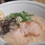 TOKYO豚骨BASE MADE by博多一風堂 - 豚骨白 850円 替え玉150円